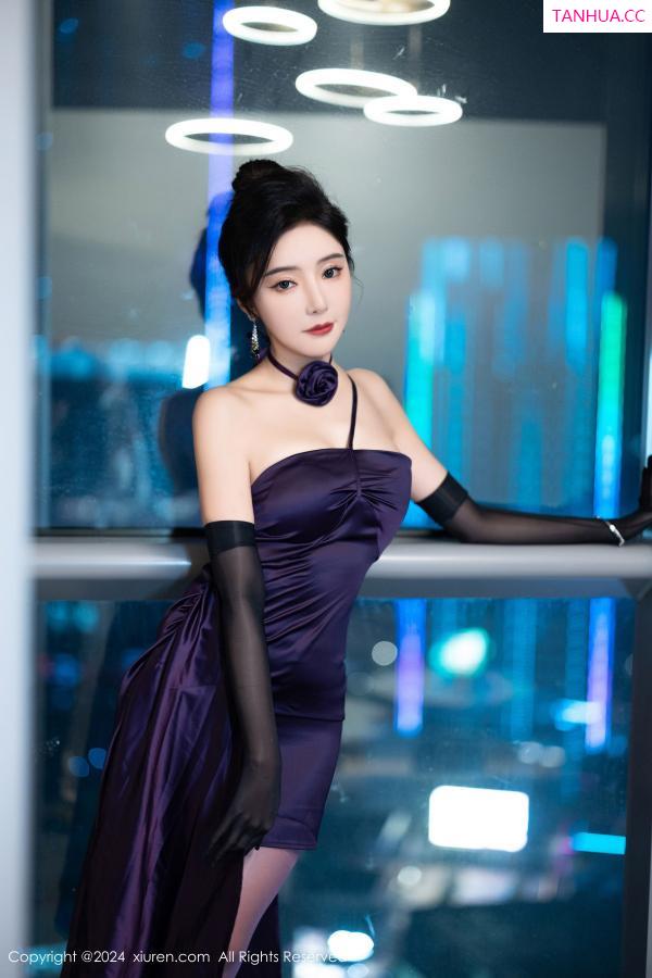 王馨瑶  [XiuRen]高清写真图 2024.06.13 No.8698 王馨瑶yanni 丝袜美腿第24张图片